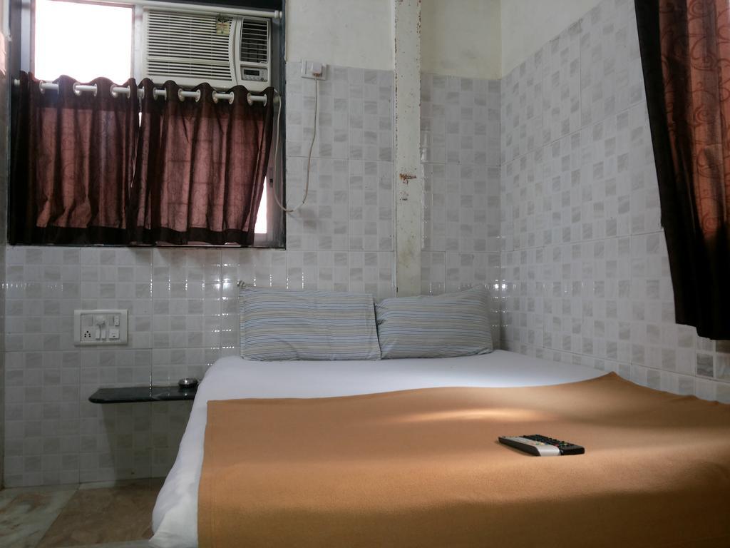 Hotel Al Mehraj Bombay Extérieur photo