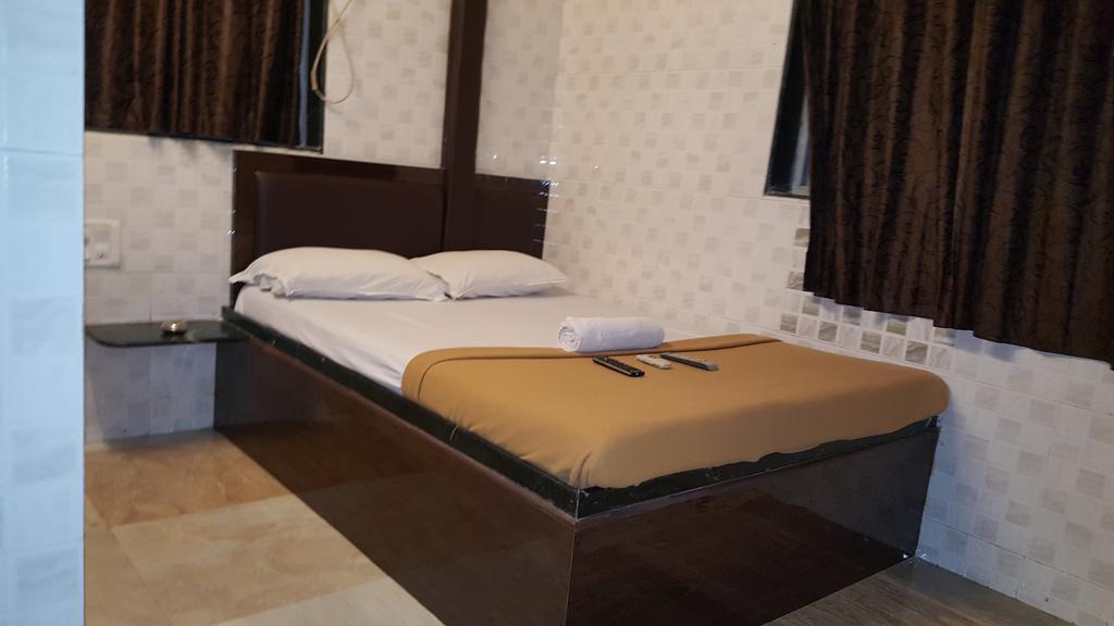 Hotel Al Mehraj Bombay Extérieur photo