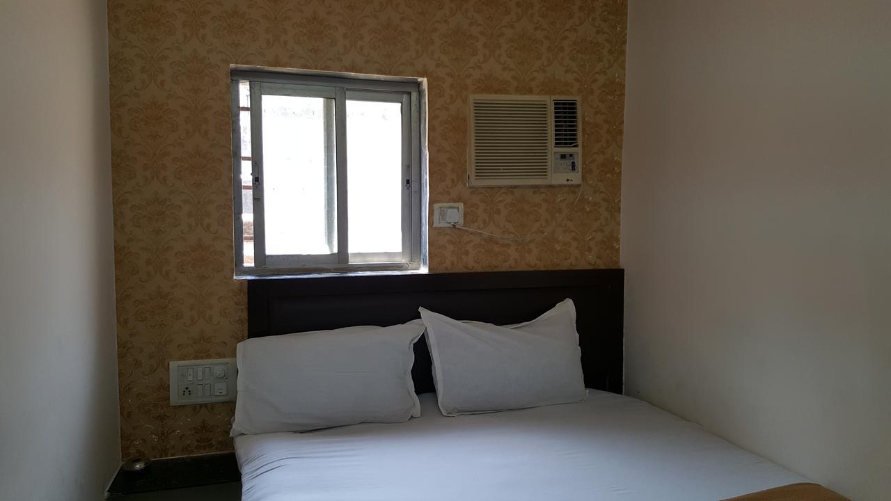 Hotel Al Mehraj Bombay Extérieur photo