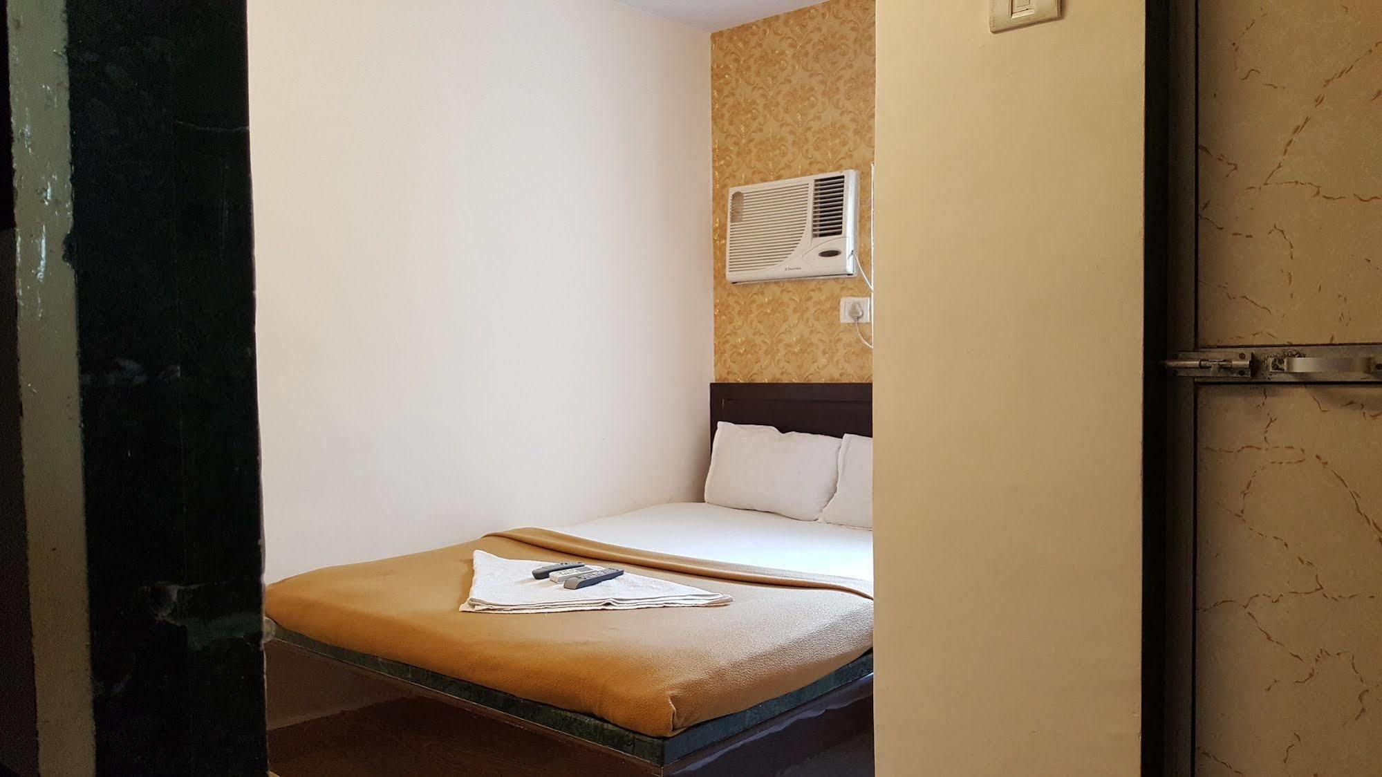 Hotel Al Mehraj Bombay Extérieur photo