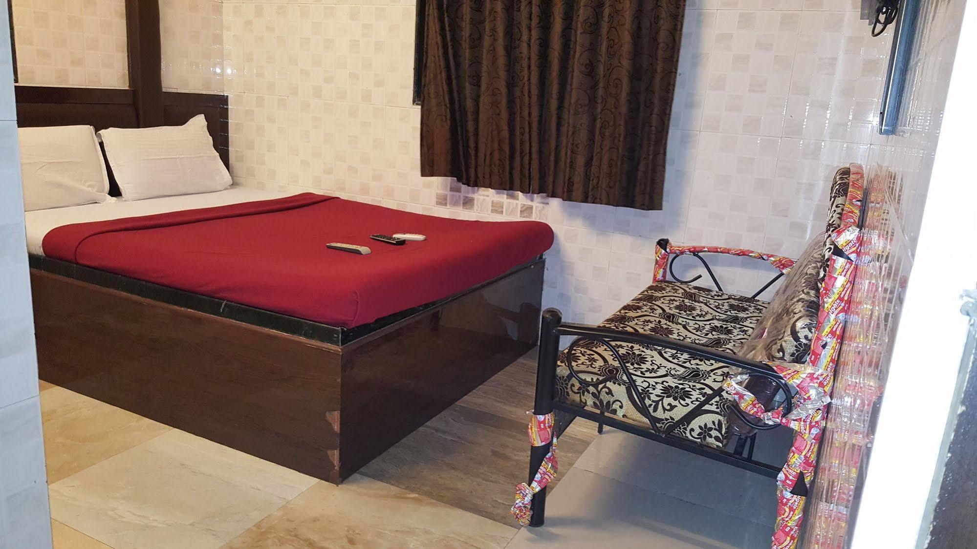 Hotel Al Mehraj Bombay Extérieur photo